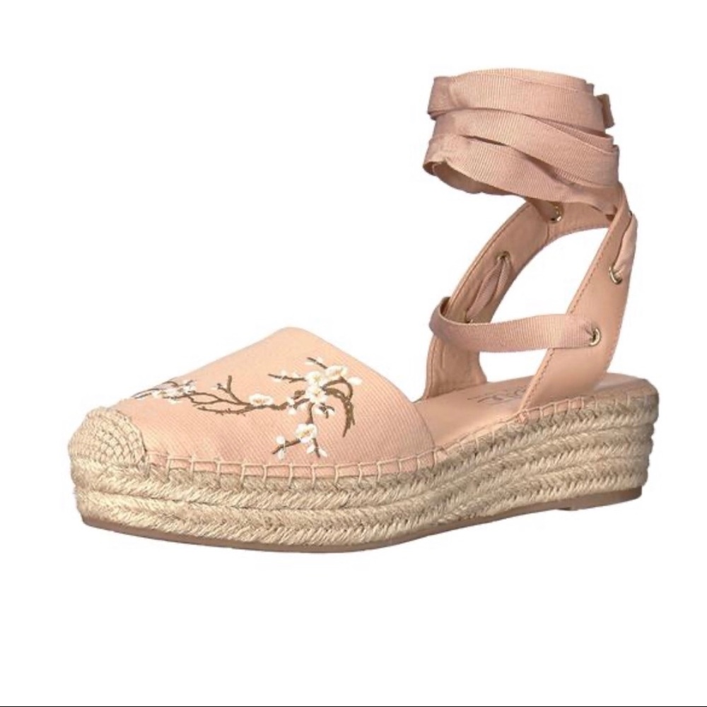 Nanette Lepore closed toe espadrilles Size 8
